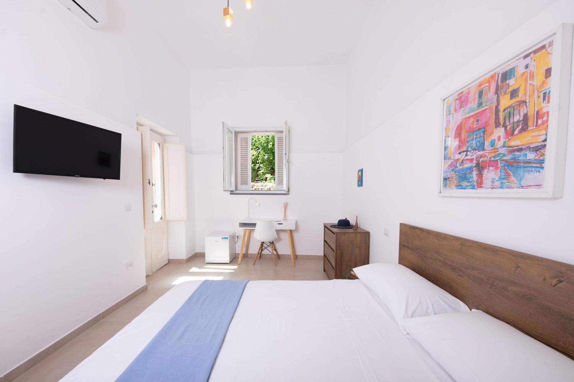Gioia 13 Rooms & Apartments Procida Exterior photo
